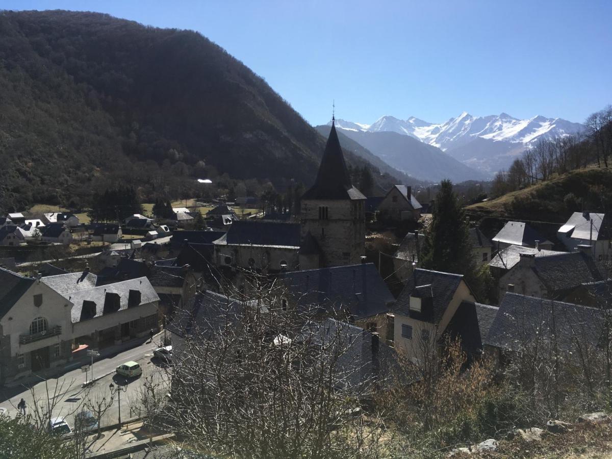 Appartement dans ancienne maison pyrénéenne. Cadéac Esterno foto