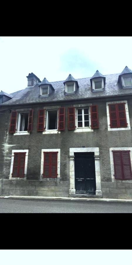 Appartement dans ancienne maison pyrénéenne. Cadéac Esterno foto